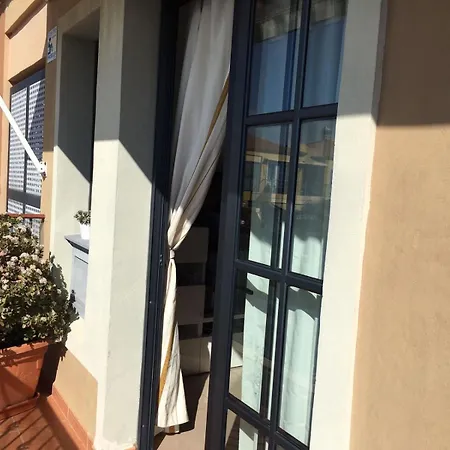 Mit Balkon, Pool Und Spielplatz *